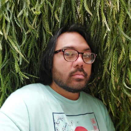 a headshot of Rich Te